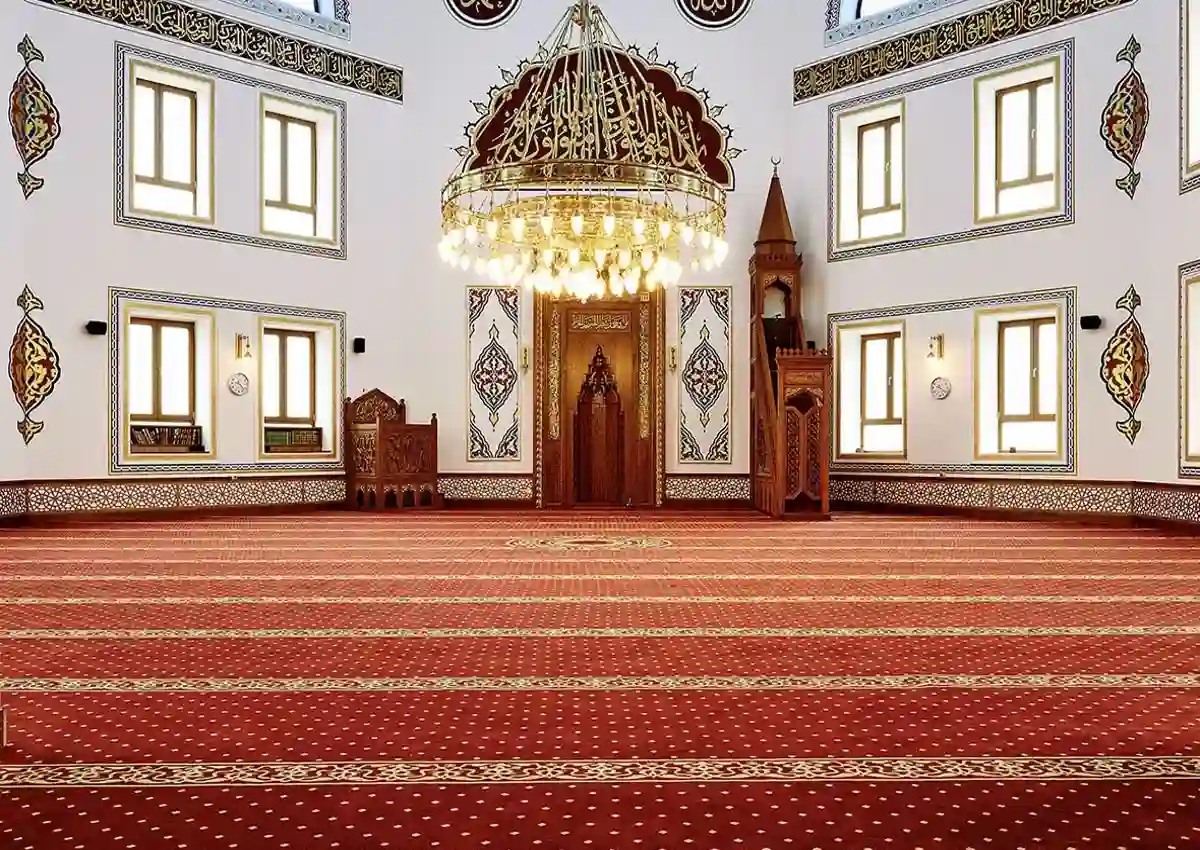 perfect mosque carpet Dubai